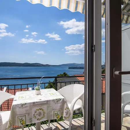 Apartments Mastelic Trogir Exterior photo