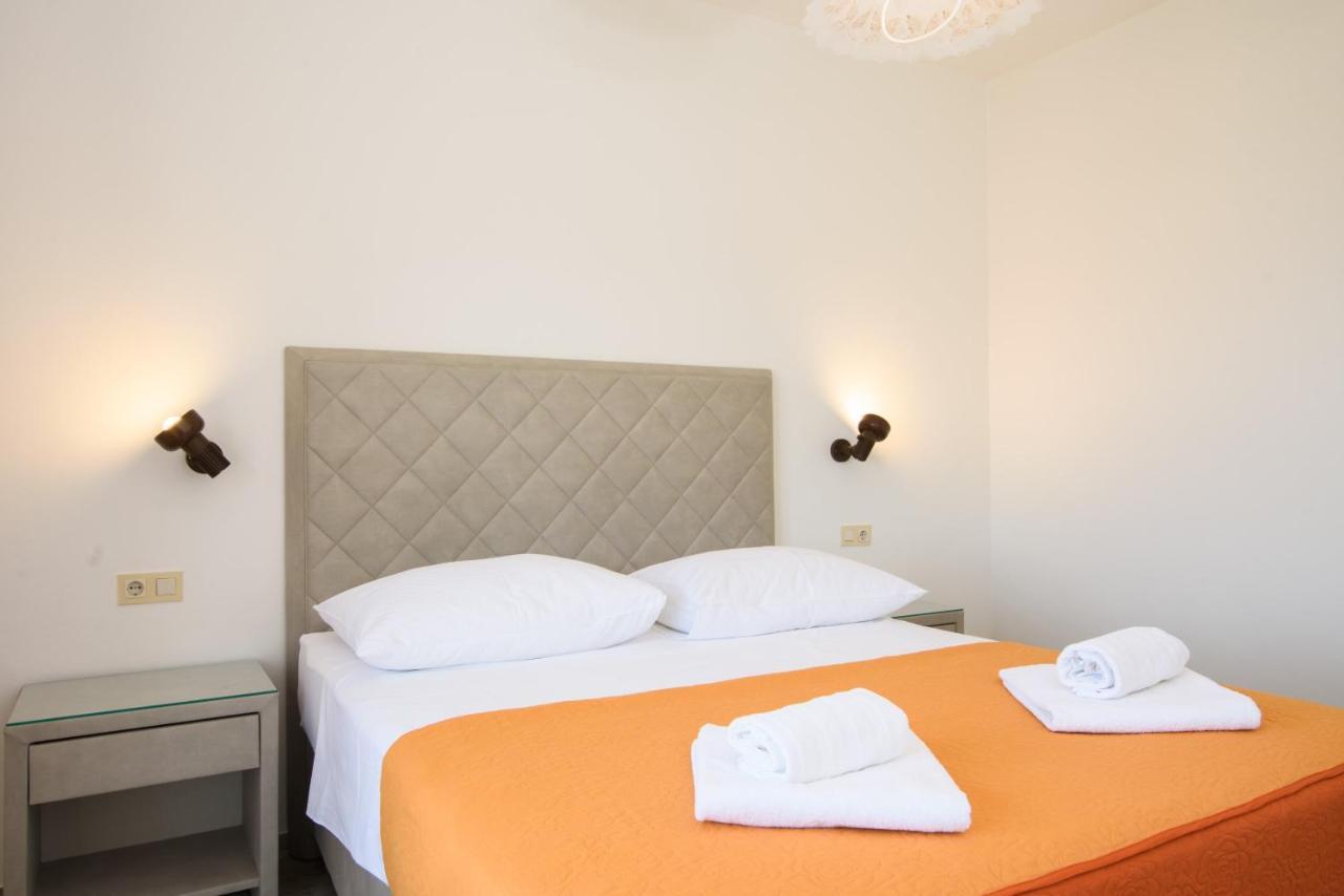 Mastelic Apartment *
