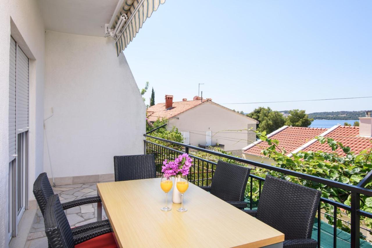 Mastelic Apartment *